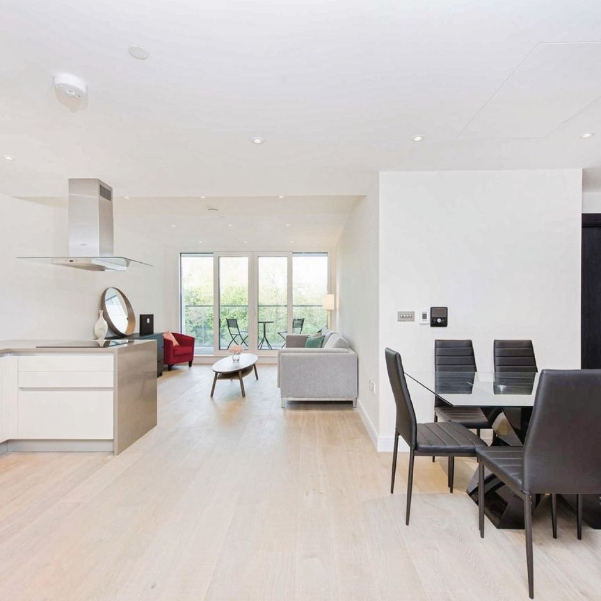 Sopwith Way, London, SW11 8AZ - Photo 1