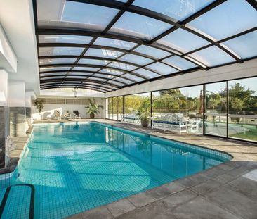 Spacious Two Bedroom Art Deco Apartment - Photo 5