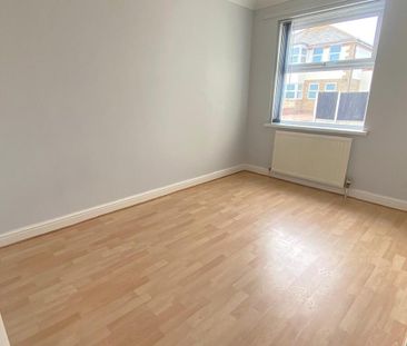 2 bedroom ground floor maisonette to rent - Photo 4
