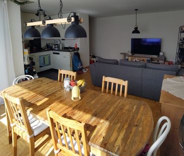 Beautiful bright 3.5 room apartment on the 4th and last floor with ... - Foto 1