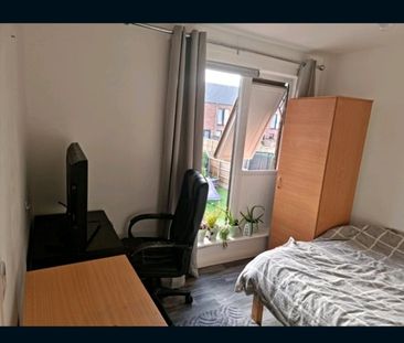 Room in a Shared House, Laburnum Road, L7 - Photo 6