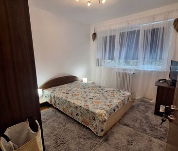 Crangasi inchiriere apartament cu 3 camere la 5 min pana la Metrou ... - Photo 1