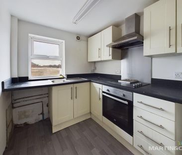 2 bedroom terraced house to rent - Photo 3