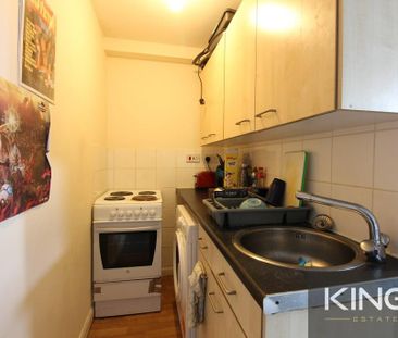 Studio to rent - Photo 1