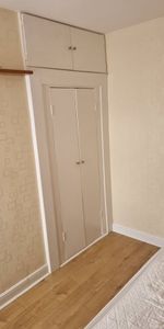 Room in a Shared House, Essex Road, IG11 - Photo 3