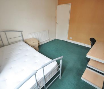 3 bedroom terraced house to rent - Photo 6