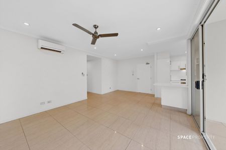 Prime Taringa Location With Modern Comforts - Photo 2
