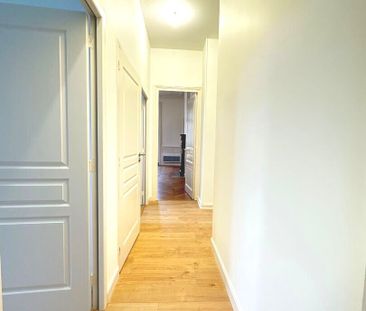 Location Appartement 4 pièces 117m² - Photo 2