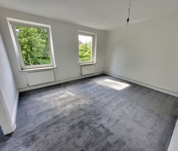 Gepflegte 3-Zimmer-Wohnung mit neuer EBK & Gartennutzung in Lübeck ... - Foto 1