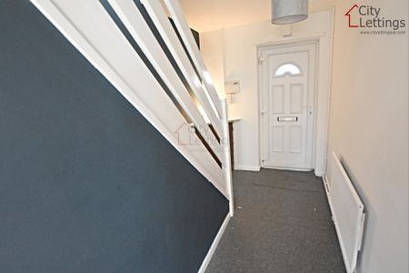 2 Bedroom End Terraced House - Photo 4