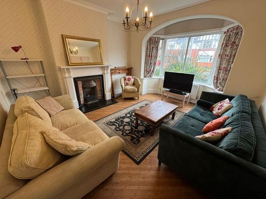 4 bedroom house to rent - Photo 1