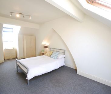 4 bedroom terraced house to rent - Photo 4