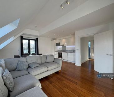 2 bedroom penthouse to rent - Photo 3