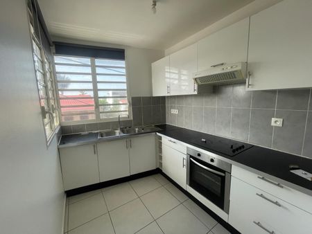 Location Appartement 3 pièces 60m² CAYENNE 97300 - Photo 3