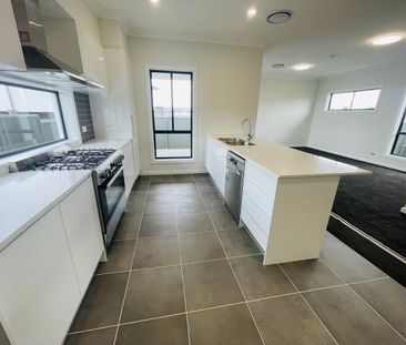 Modern Home in Rouse Hill - Photo 6