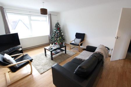 2 bedroom flat to rent - Photo 3