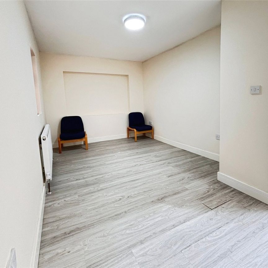 Thorney Mill Road, Iver, Buckinghamshire, SL0 - Photo 1