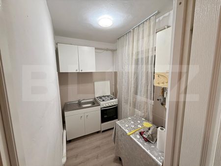 Garsoniera confort 1, de inchiriat, zona 9 Mai - Fotografie 3