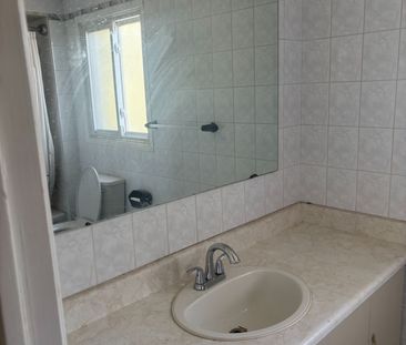 For Lease - 40 burnhope Drive, Brampton, Ontario - Photo 5