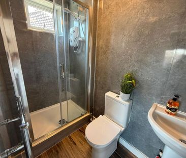 1 bedroom in a house share to rent - Photo 6