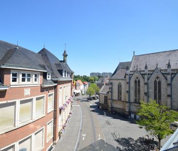 Duplex-appartement gelegen op de 3° en 4° verd. met 1 slaapkamer met terras aan de Markt van Bilzen - Foto 6