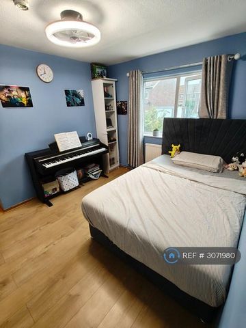 3 bedroom terraced house to rent - Photo 4