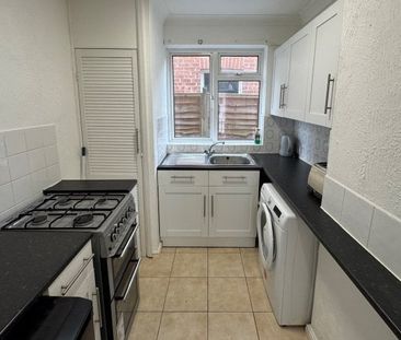 Leconfield Road, Lancing, BN15 - Photo 2