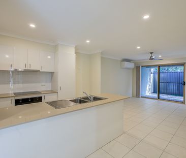 2/35 Alexis Place, Park Ridge QLD 4125 - House For Rent | Domain - Photo 6