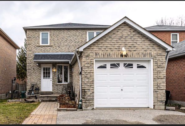 For Lease - 40 Delany Crescent, Barrie, Ontario - Photo 1