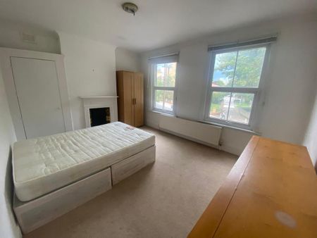 3 bedroom detached house to rent - Photo 3