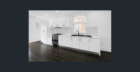 Immaculate 3-bedroom apartment above dentist in the centre of Earlwood - Photo 3