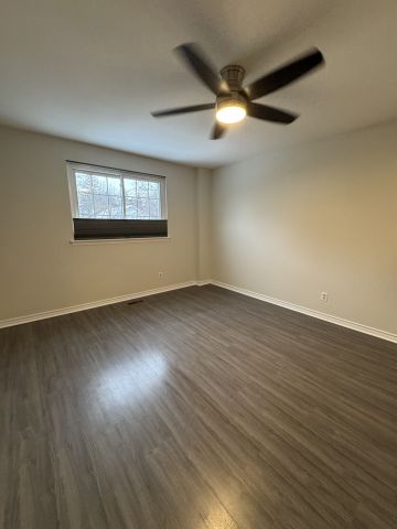 For Lease - 691 Irwin Crescent Unit# Main, Newmarket, Ontario - Photo 3