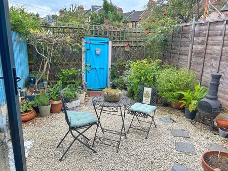 1 Bed Flat, Lennard Road, SE20 - Photo 4