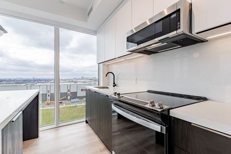 For Lease - 5 York Garden Way Unit# 808, Toronto, Ontario - Photo 5