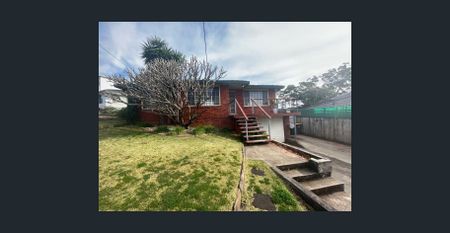 BEAUTIFULLY PRESENTED THREE BEDROOM HOME - Photo 5