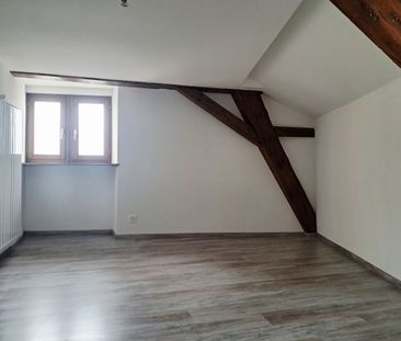 RUE BASSE 38, Appartement de 2.5 pièces avec vaste mezzanine - Photo 4