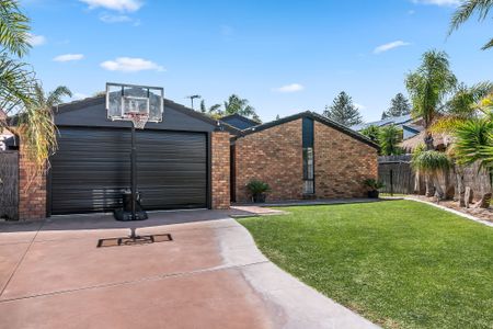 4 France 3 Court, North Haven SA 5018 - House For Rent | Domain - Photo 5