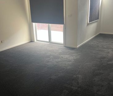 SECURE LIVING - Photo 2