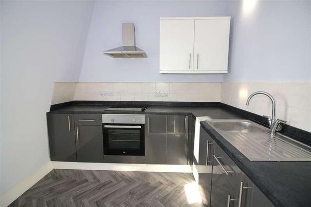 Mutley Plain, Plymouth, PL4 - Photo 1