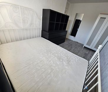 Room in a Shared House, Grange Road, E13 - Photo 2