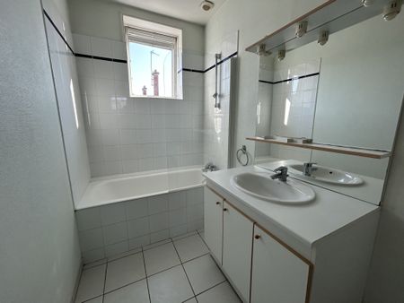 Appartement PLACE DU FORUM - Photo 2