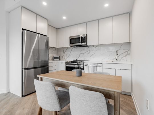 For Lease - 415 Sea Ray Avenue Unit# 250, Innisfil, Ontario - Photo 1