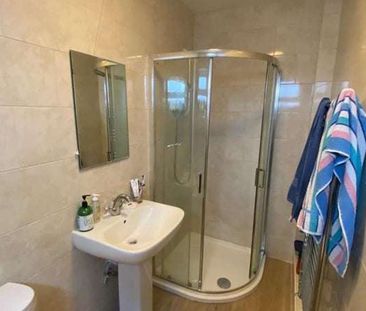 OX Living is proud to present this high-quality 5-bedroom co-living... - Photo 3