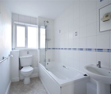 Well presented 2 bedroom Ground floor Apartment to rent in Cambridge with easy access to Cambridge City centre, Science Park, A14 & M11. Allocated parking. Unfurnished. - Photo 3