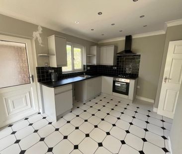 2 bedroom bungalow to rent - Photo 1