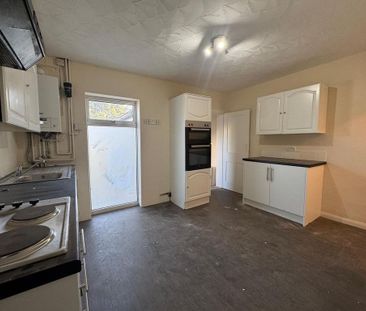 2 bedroom terraced house to rent - Photo 3