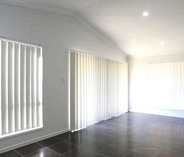 BEAUTIFUL 4 BEDROOM FAMILY HOME - Photo 1