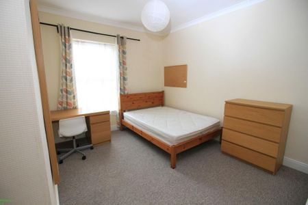 3 bedroom terraced house to rent - Photo 3