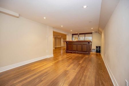 For Lease - 2301 Bennington Gate, Oakville, Ontario - Photo 2