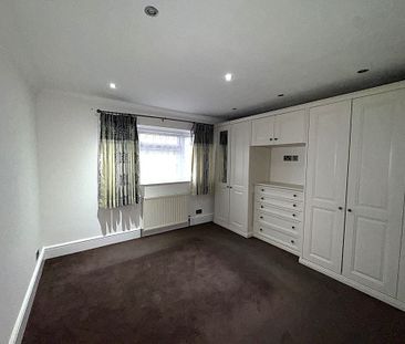 Punch Copse Road, Crawley - Photo 3